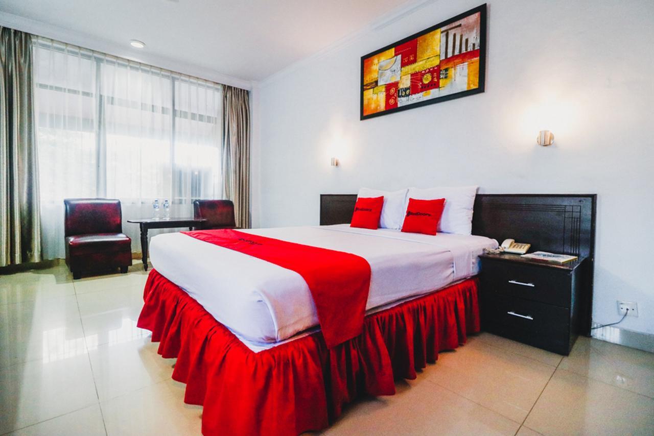 Reddoorz Plus Near Mall Ratu Indah 2 Макасар Экстерьер фото